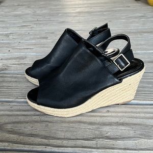 Forever 21 black wedge shoes